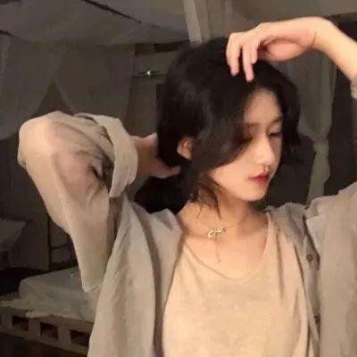 暗夜女巫高清封面